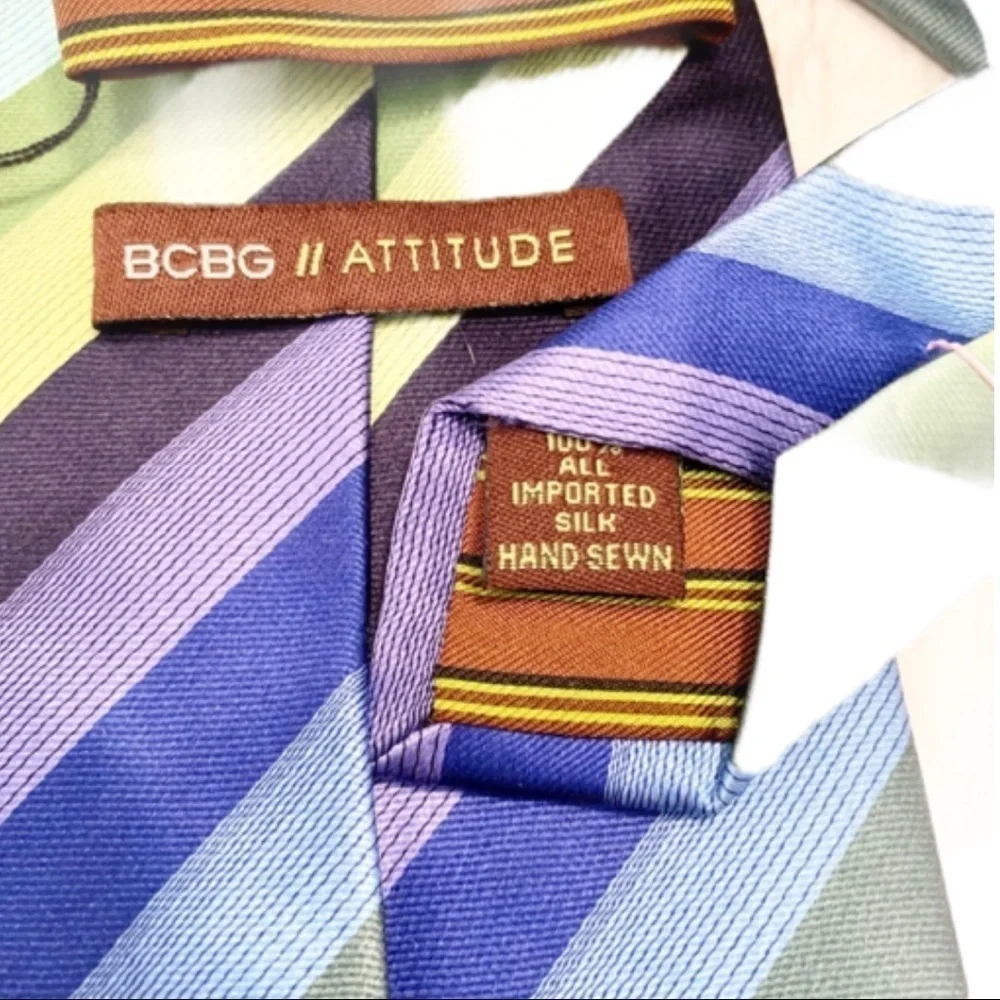 🌸BCBG Attitude Green/Blue Stripe Silk Tie - Picture 4 of 5